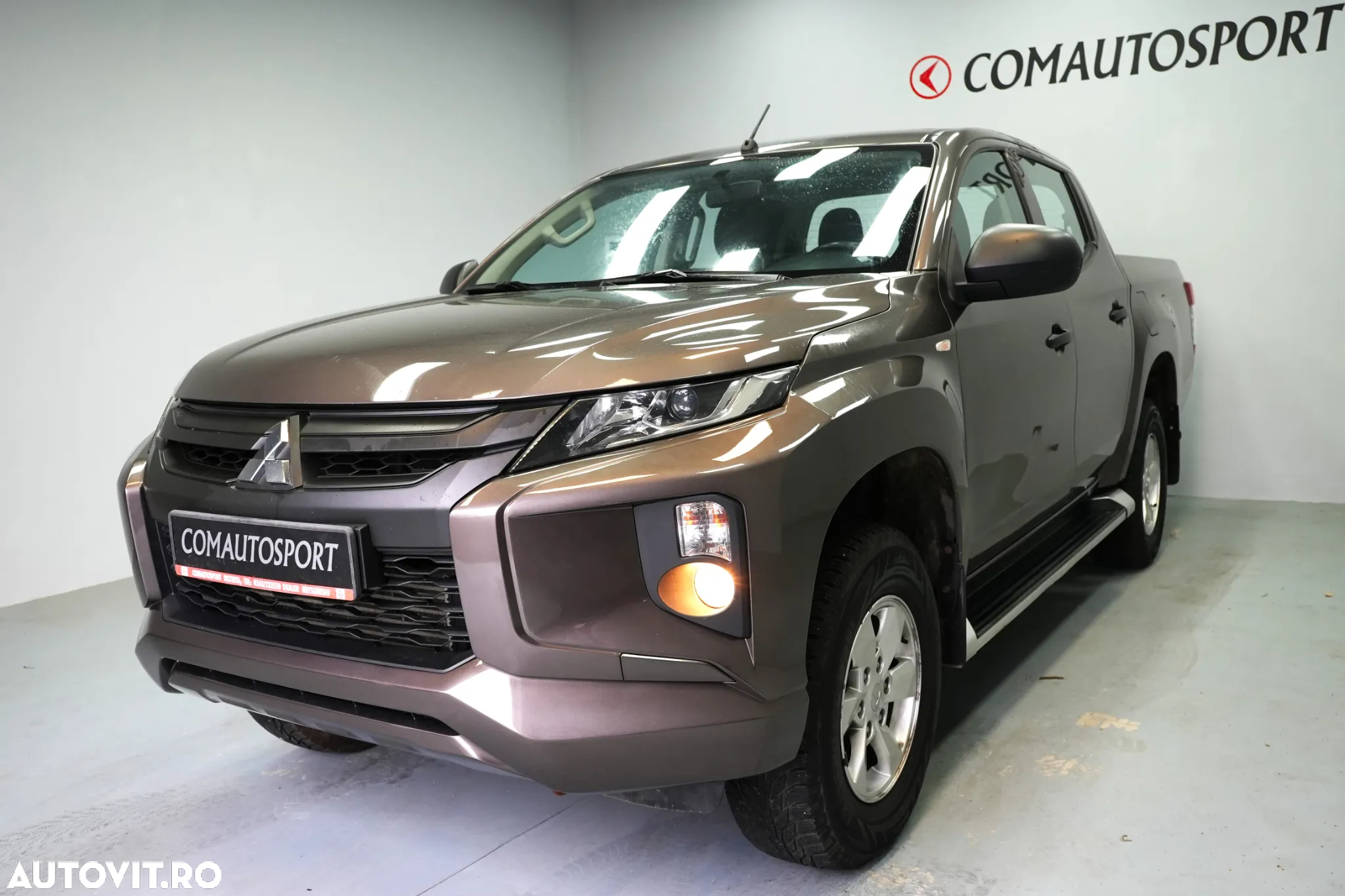Mitsubishi L200 Double Cab 2.2 DI-D M/T Invite - 3