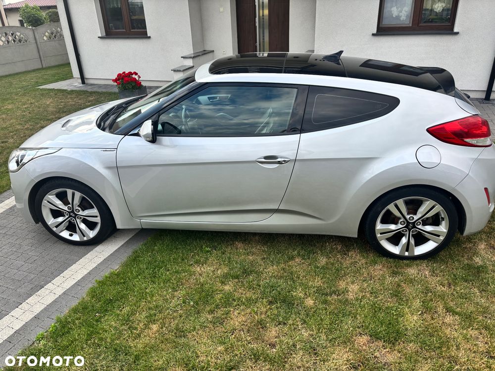 Hyundai Veloster - 30