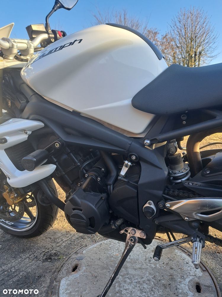 Triumph Street Triple - 9