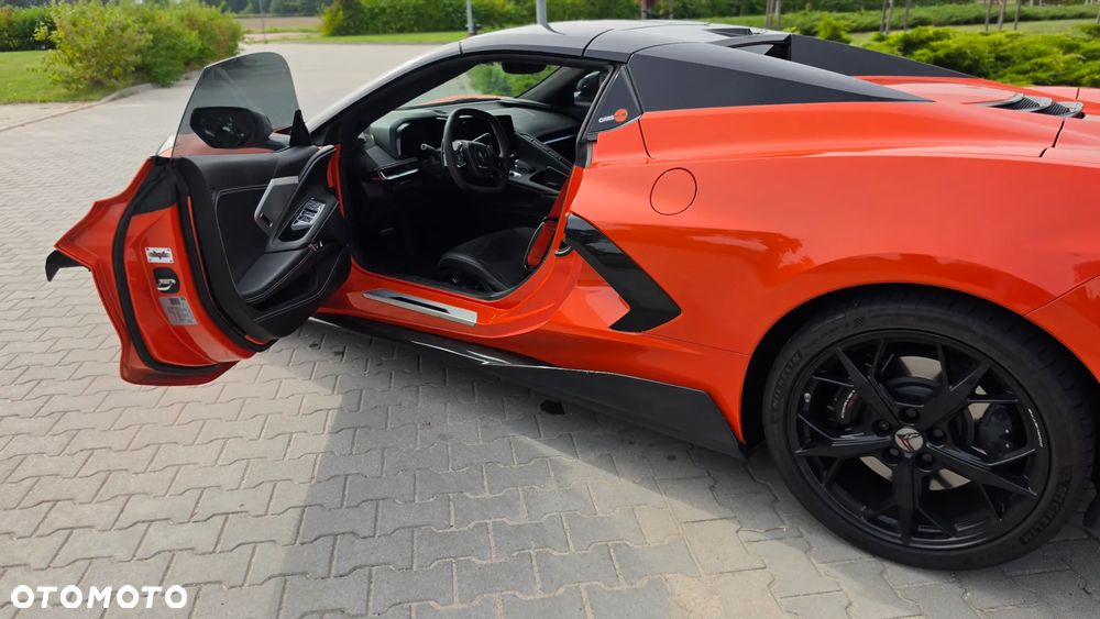 Chevrolet Corvette - 12