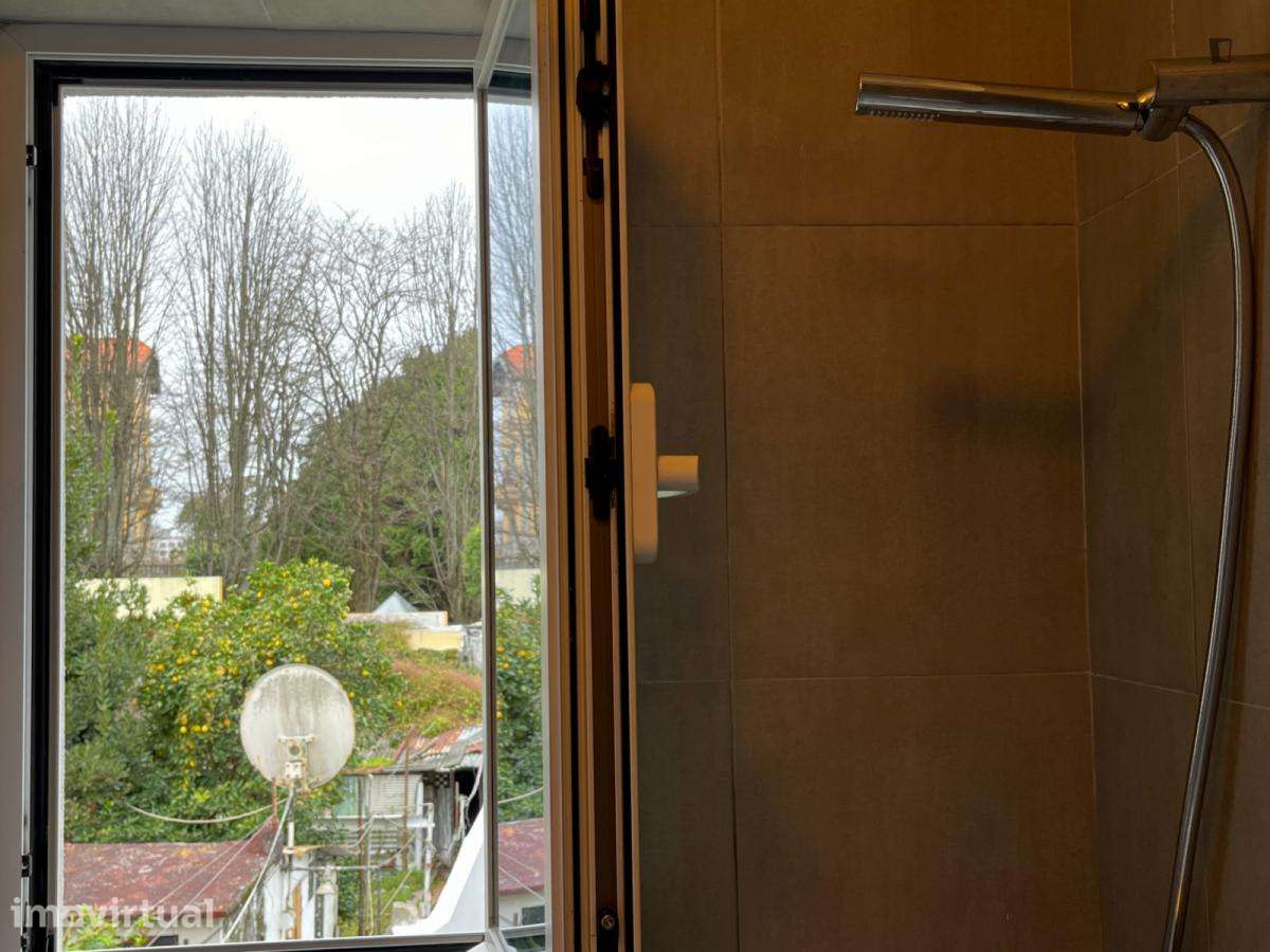 Quarto - localizado em Vila nova de gaia - Grande imagem: 4/19