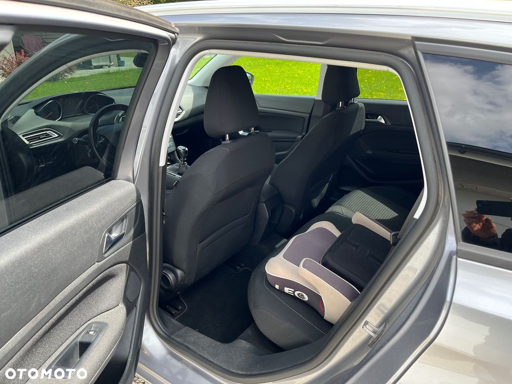 Peugeot 308 BlueHDi FAP 130 Stop & Start Allure Pack - 8