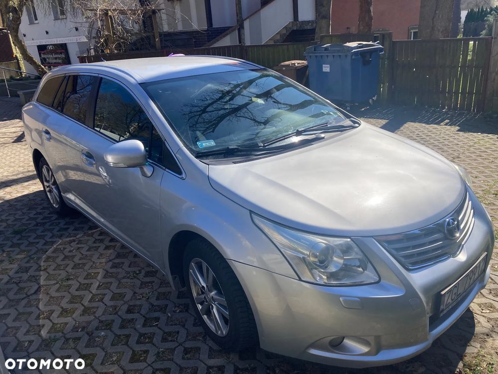 Toyota Avensis 2.0 D-4D 2010 - 1