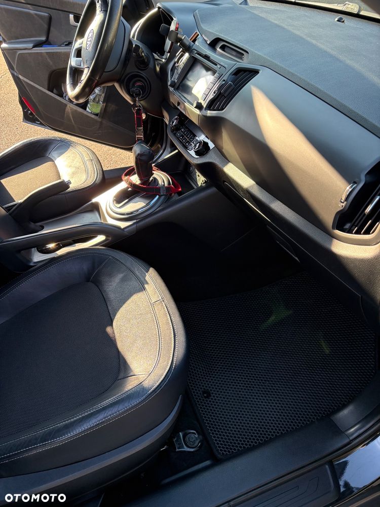 Kia Sportage 2.0 L - 9