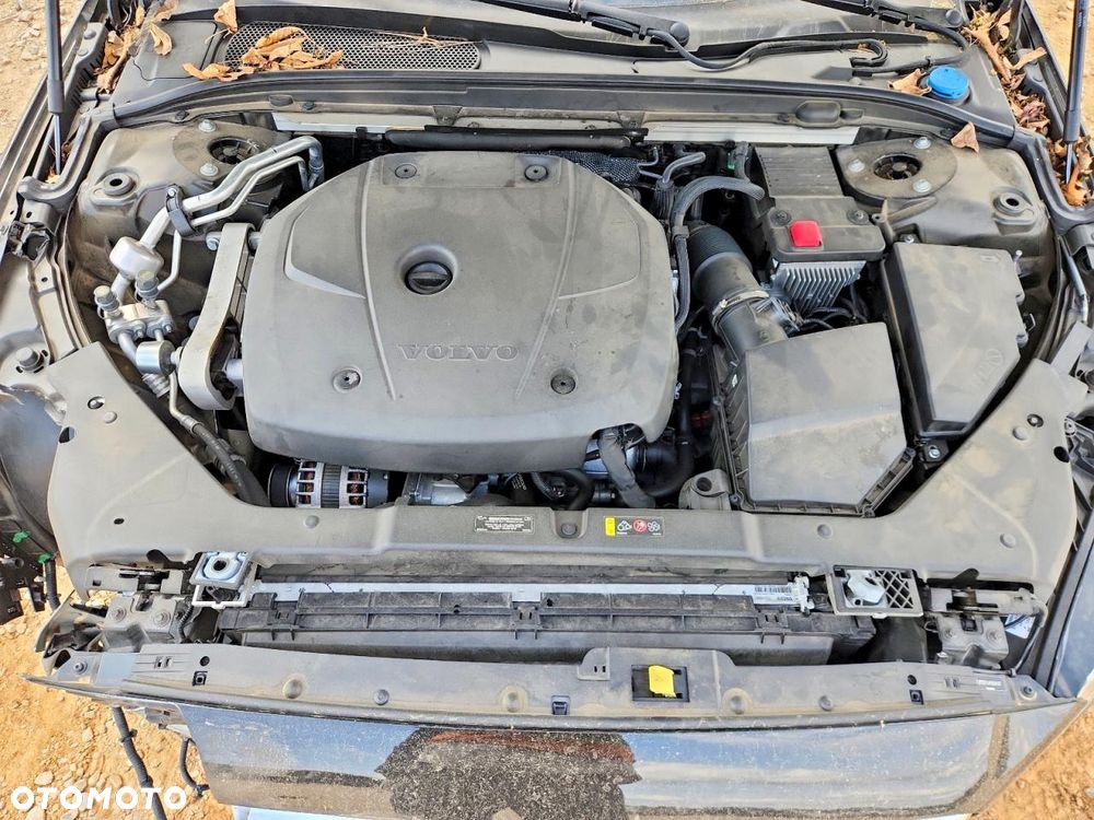 Volvo S60 T5 AWD Momentum Pro - 11