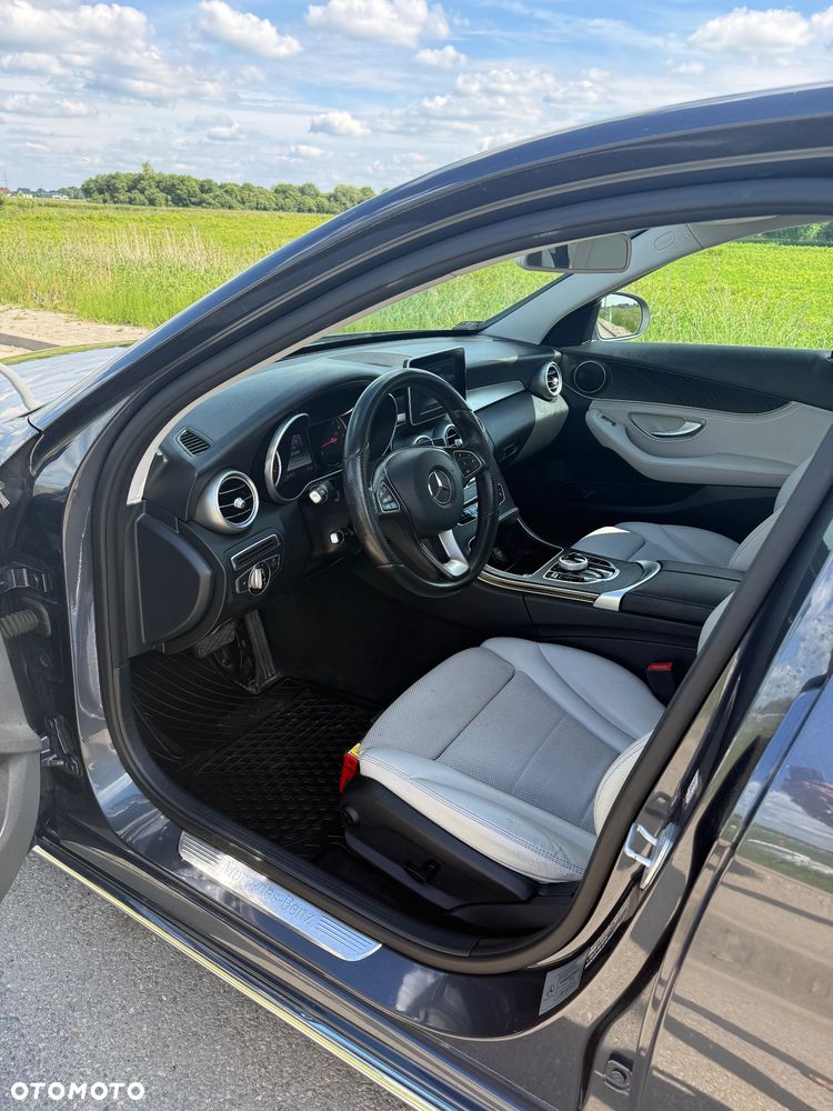 Mercedes-Benz Klasa C 200 4-Matic 7G-TRONIC - 12