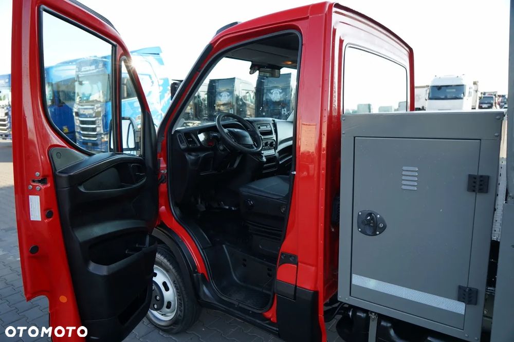 Iveco DAILY 35-130 / WYWROTKA TYLNOZSYPOWA / BLIŹNIAK / MANUAL / SKÓRA / EURO 6 - 22