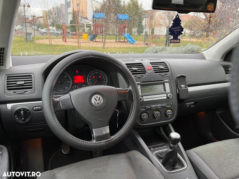 Volkswagen Golf 1.9 TDI DPF Tour Edition - 7