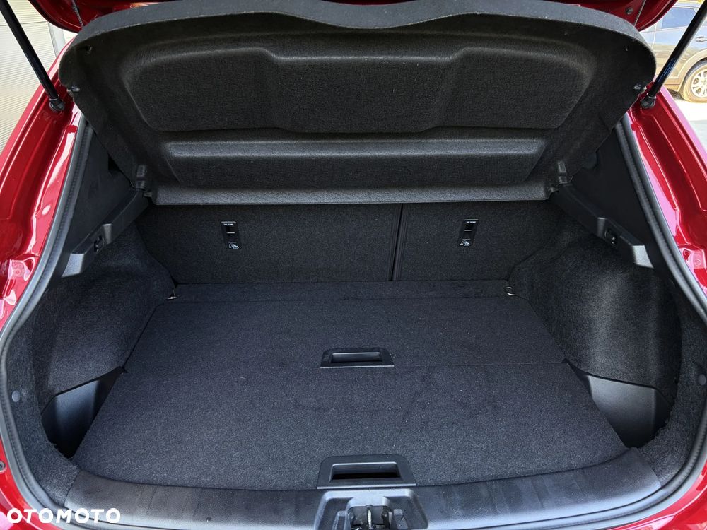 Nissan Qashqai 1.3 DIG-T N-Connecta - 34