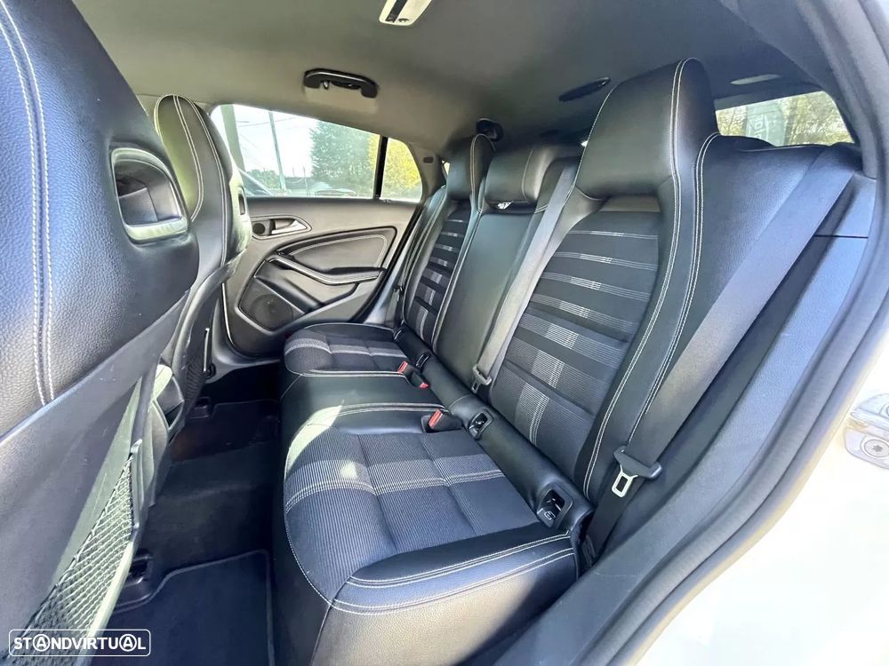 Mercedes-Benz CLA 200 d Shooting Brake AMG Line Aut. - 13