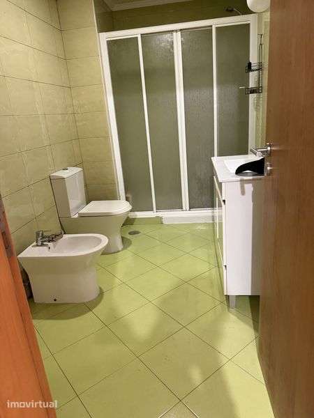 Arrenda-se apartamento T1 no barreiro ao pe do forum - Grande imagem: 3/9