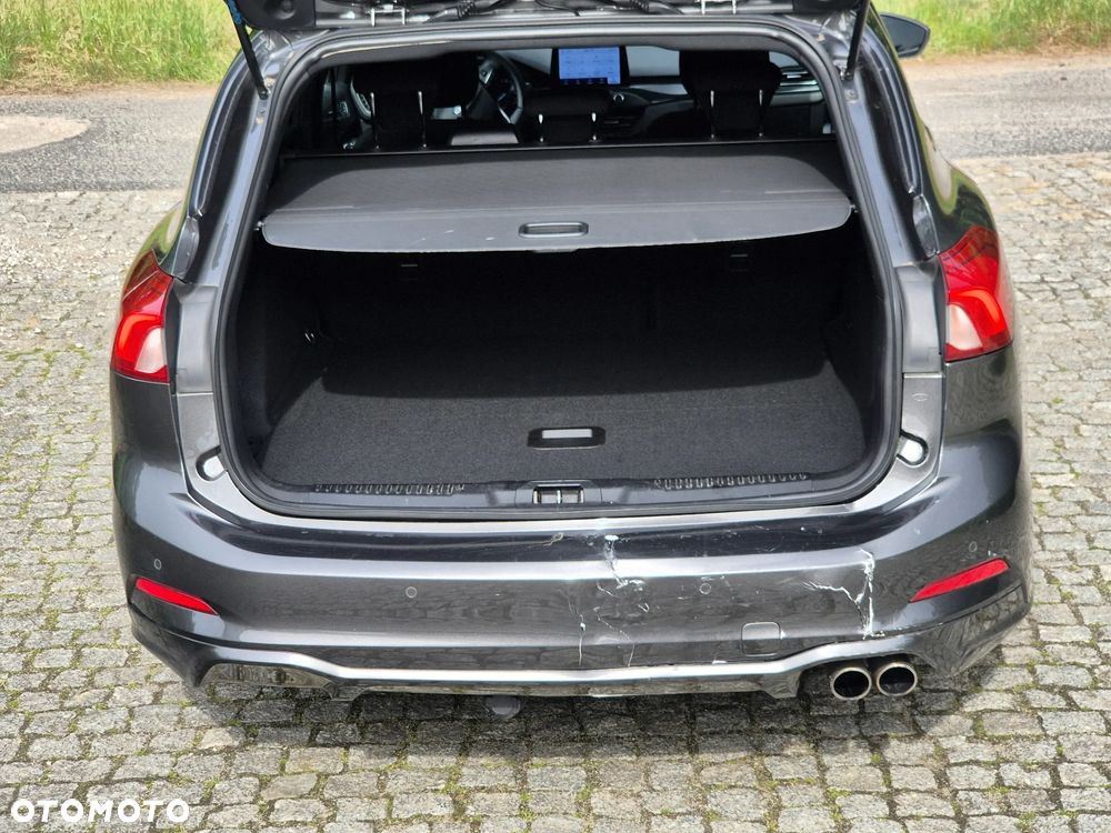 Ford Focus 2.0 EcoBlue STart-Stopp-System ST-LINE X - 18