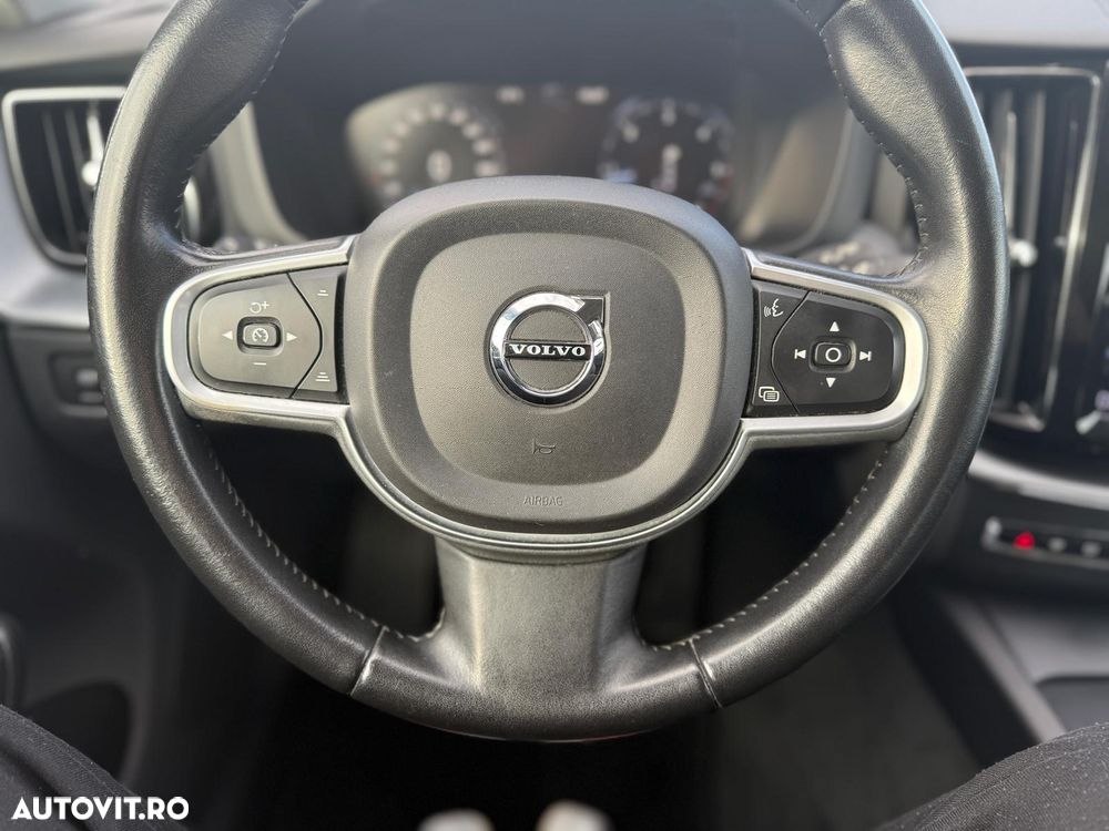 Volvo XC 60 D4 AWD Geartronic Momentum - 10