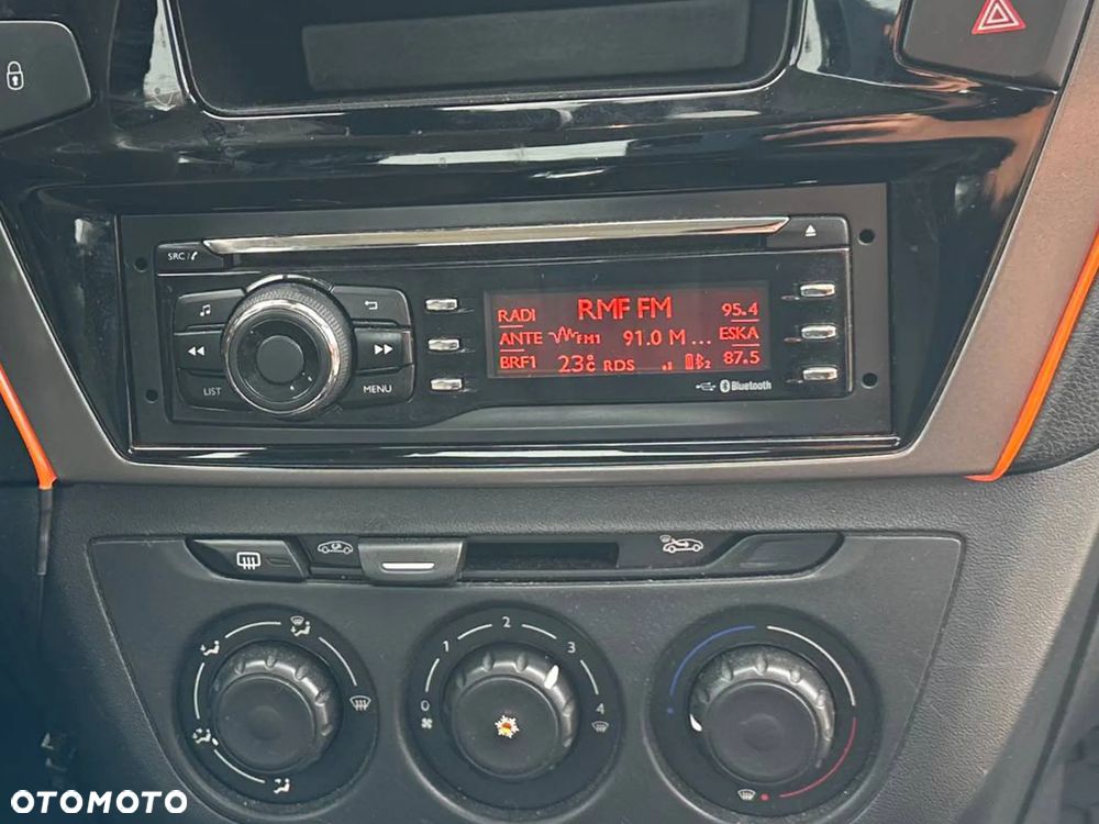 Peugeot 301 1.6 HDi Active - 12