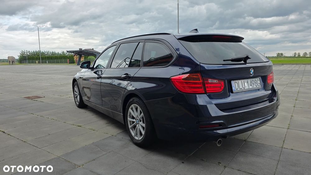 BMW Seria 3 318d Sport Line - 1