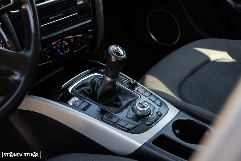 Audi A4 2.0 TDI Advance - 33