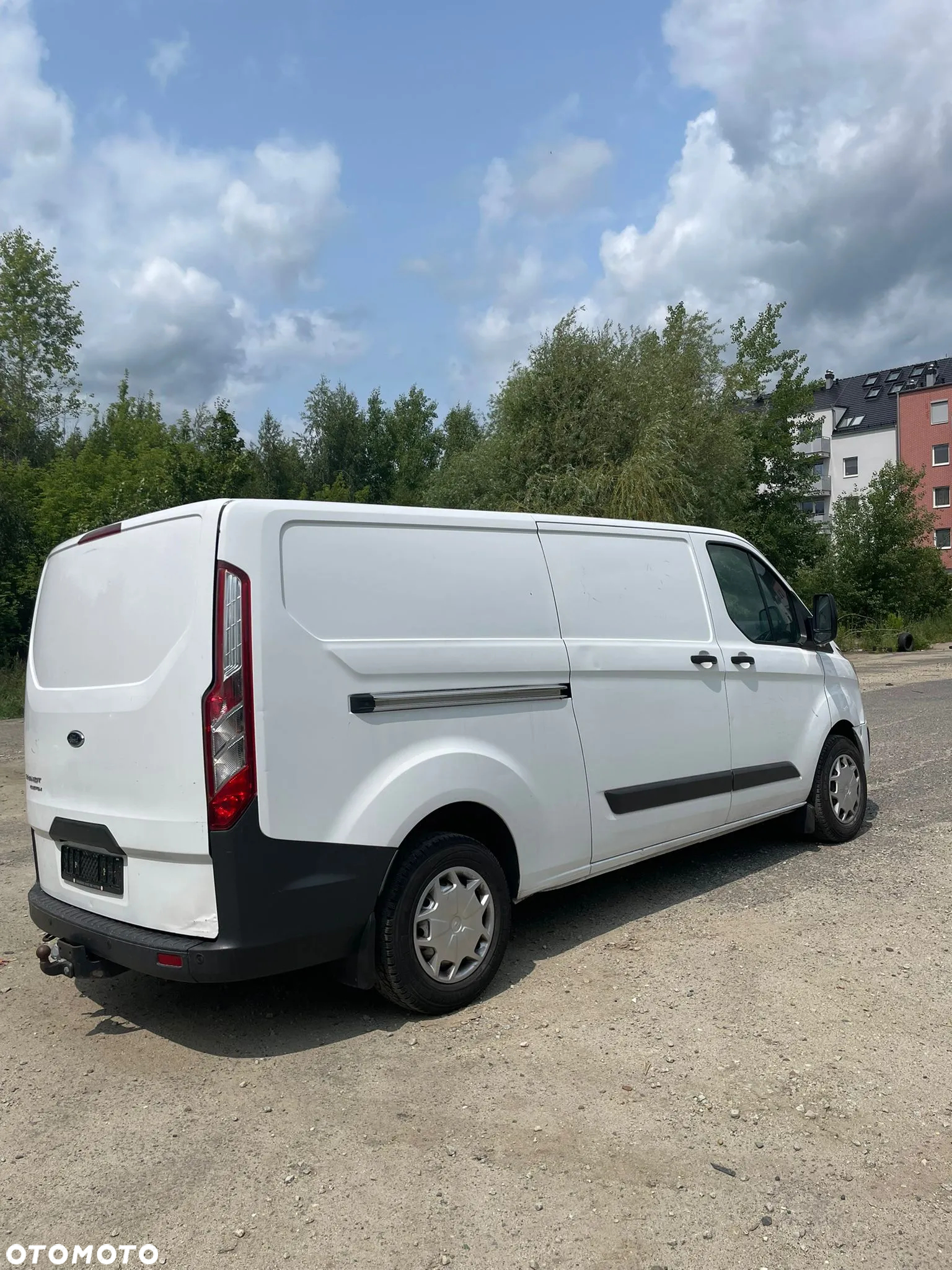 Ford TRANSIT CUSTOM - 9