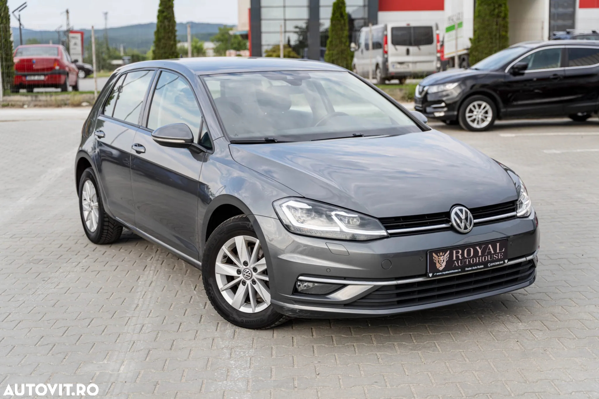 Volkswagen Golf 1.6 TDI DSG Comfortline - 2
