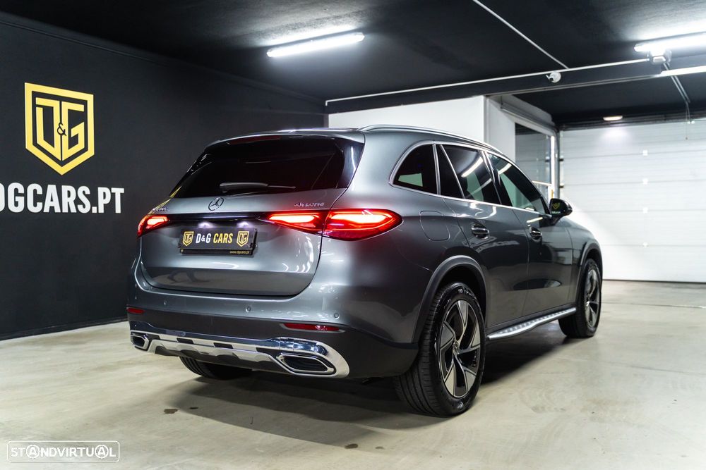 Mercedes-Benz GLC 300 e 4Matic 9G-TRONIC Avantgarde Advanced - 26