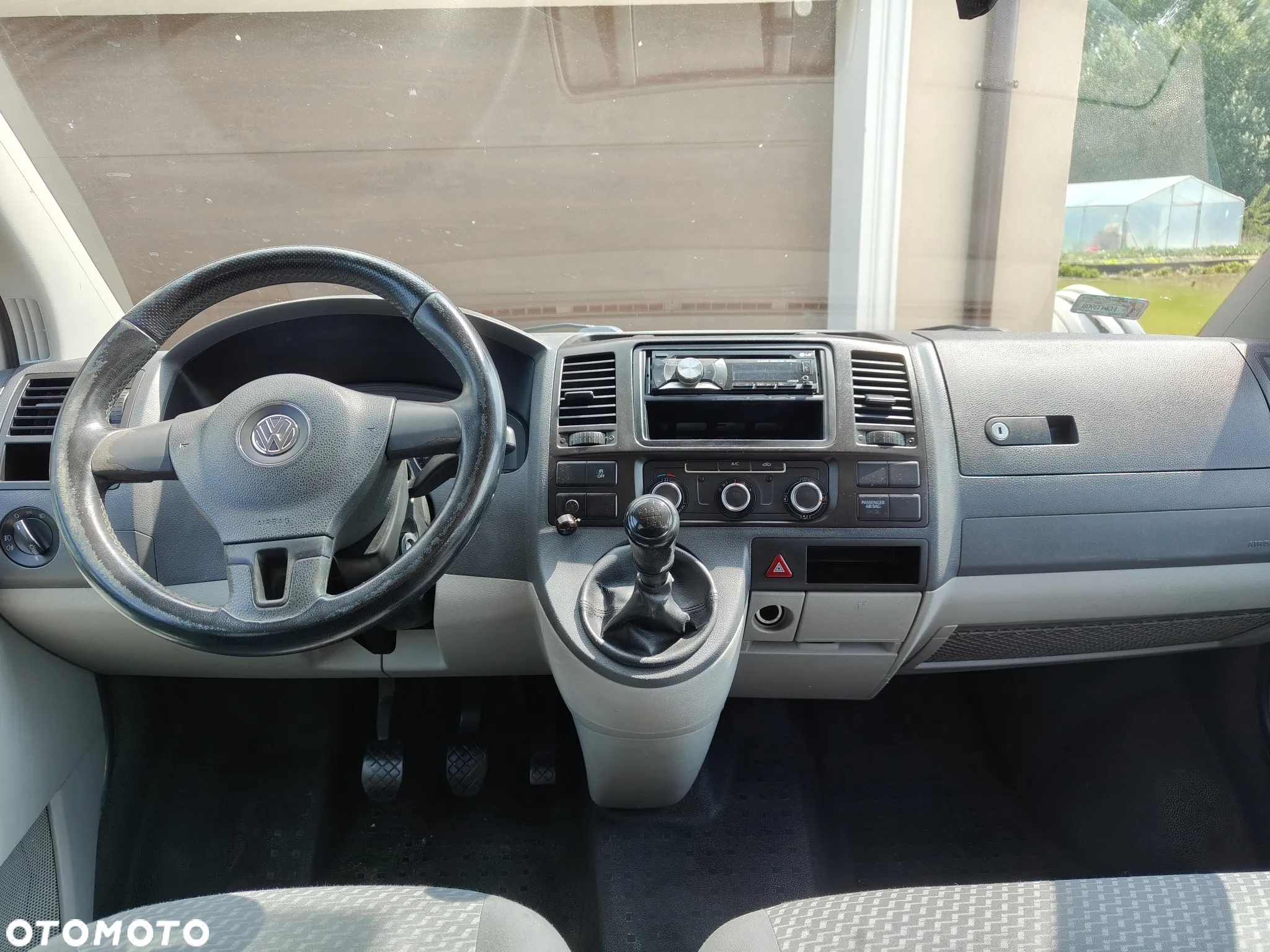 Volkswagen Transporter T5 TDI L2H1 - 7