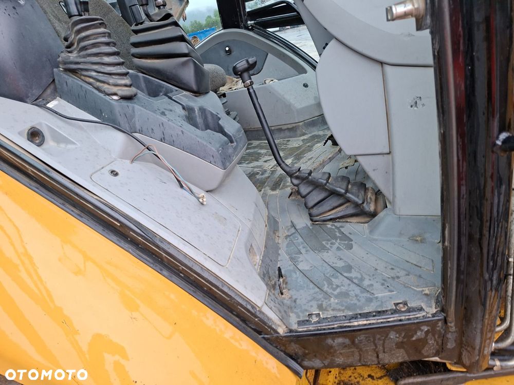 Caterpillar 429E 4X4 - 29