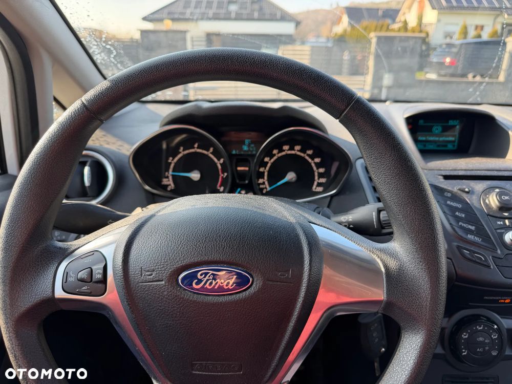 Ford Fiesta 1.0 Celebration - 5
