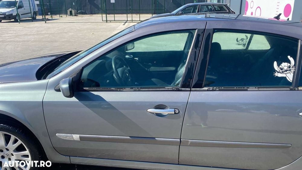 Dezmembram Renault Laguna 2 2006 berlina 1.9 - 3