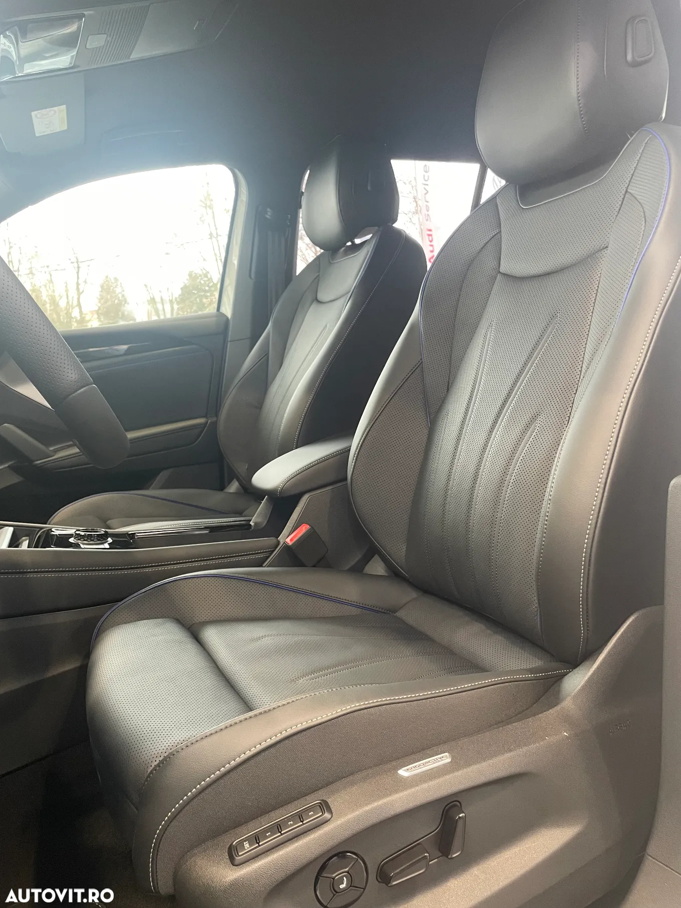 Volkswagen Tiguan 2.0 TDI DSG 4Motion R-Line - 9