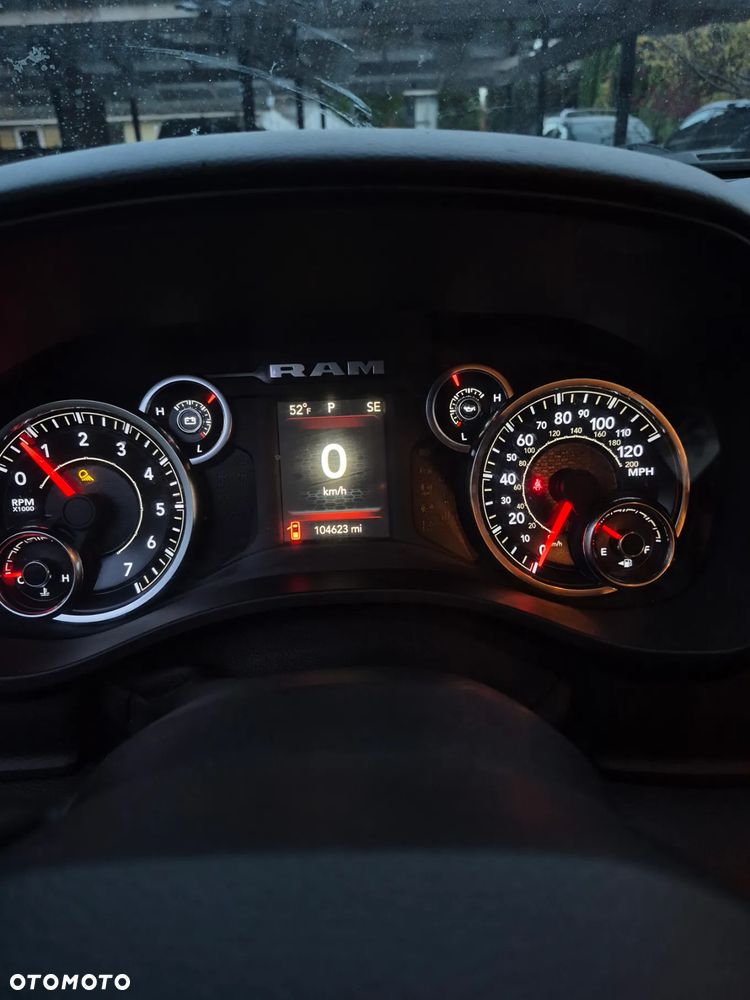 RAM 1500 Crew Cab Sport - 16