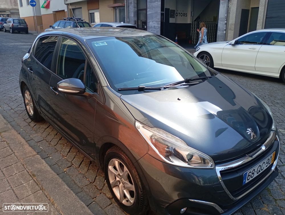 Peugeot 208 1.4 HDi Active - 4
