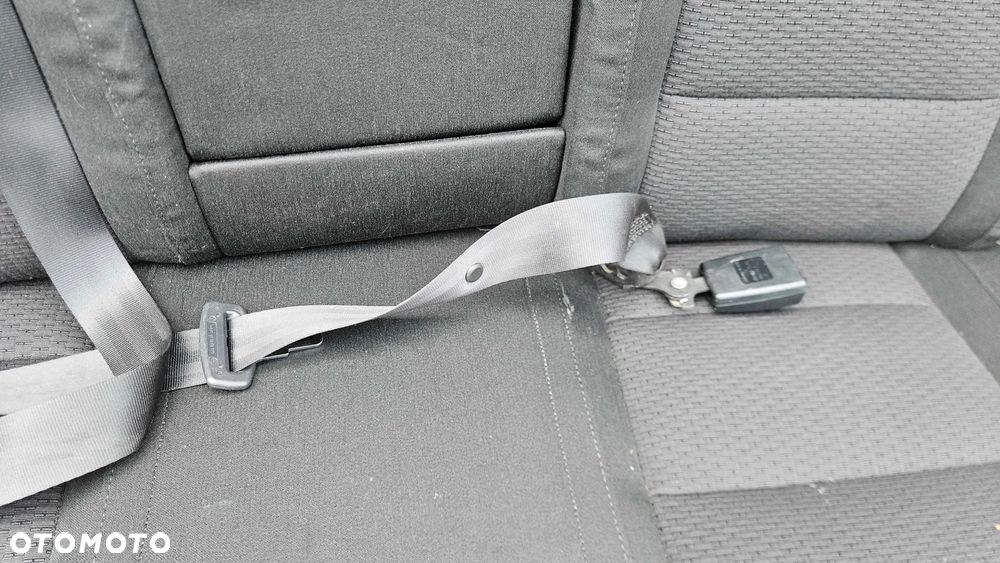 Kanapa Siedzisko Oparcie Welur Podłokietnik Uchwyt Napoje Cupholder Grzane Podgrzewane Skoda Superb II 2 - 20