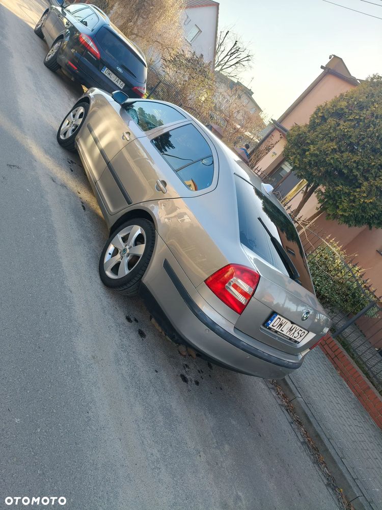 Skoda Octavia 2.0 FSI Elegance - 14