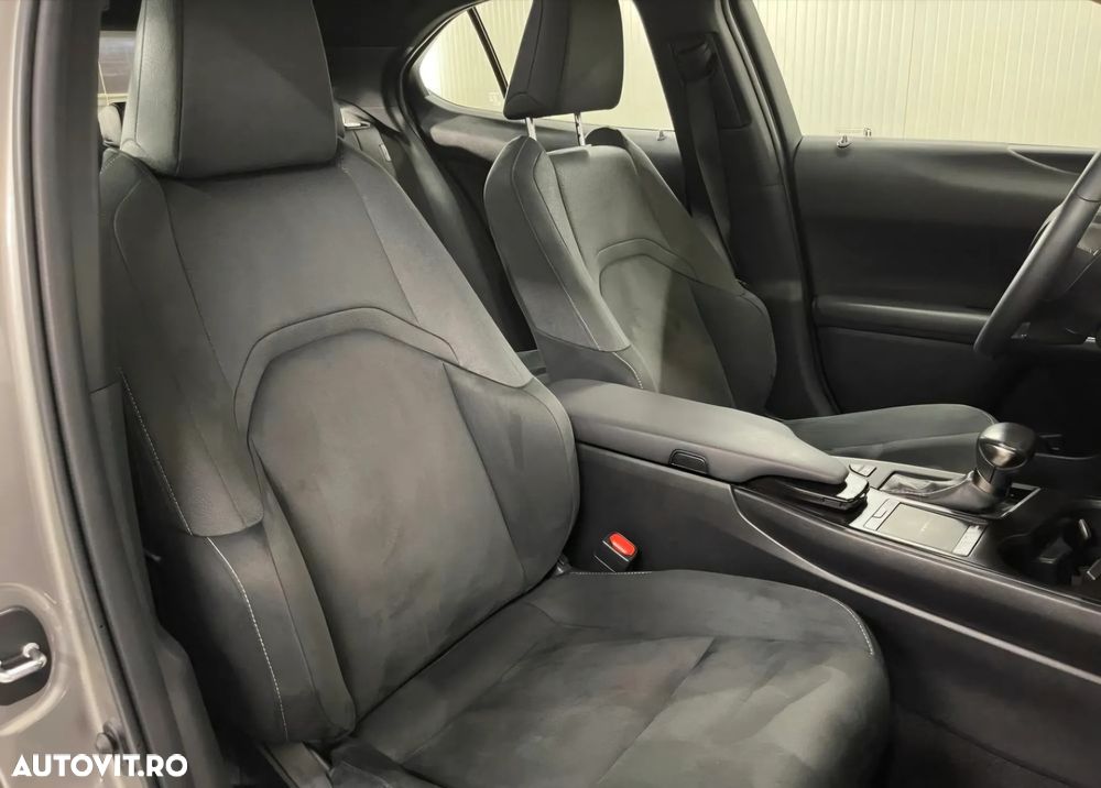 Lexus UX 250h Business Edition - 7