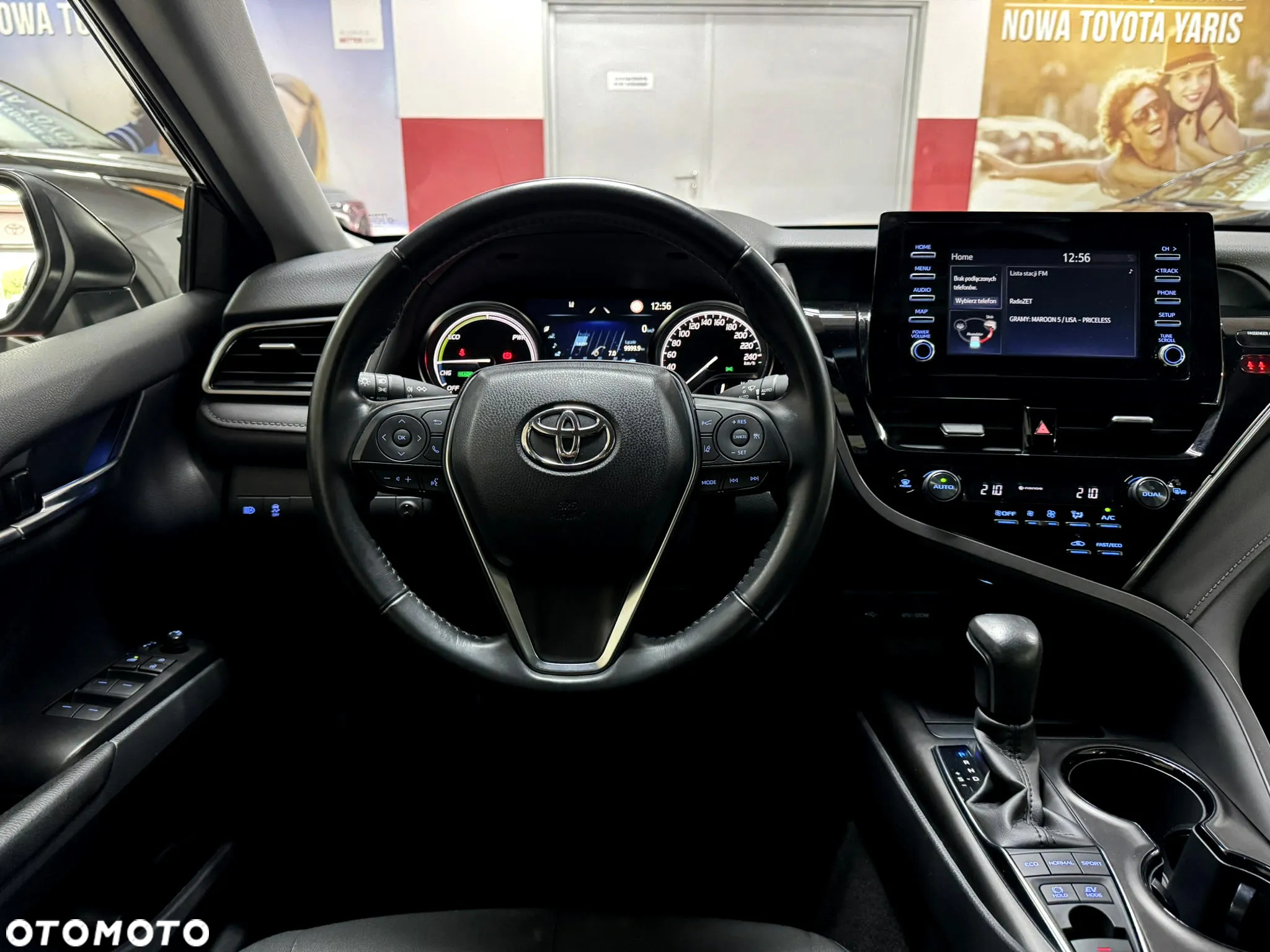 Toyota Camry 2.5 Hybrid Comfort CVT - 11
