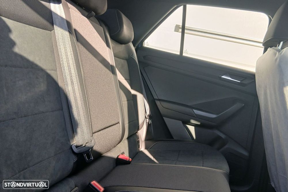 VW T-Roc 1.5 TSI Black Style DSG - 13