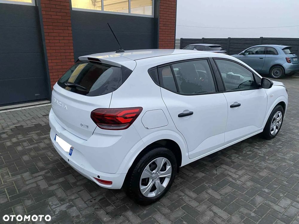 Dacia Sandero SCe 65 Essential - 33