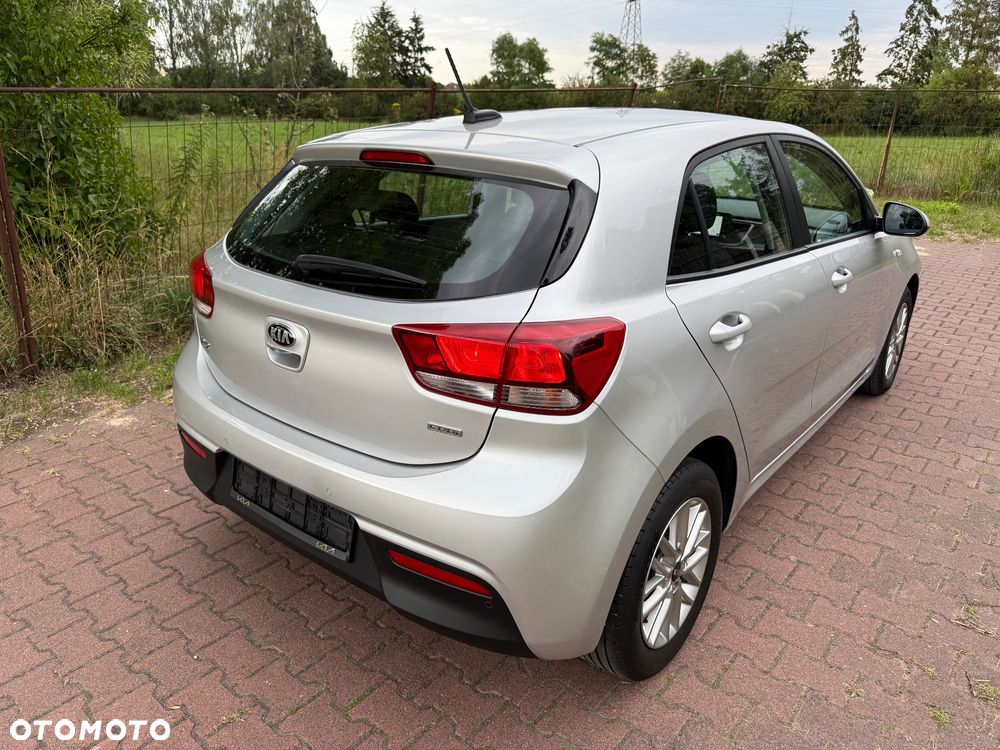 Kia Rio - 8