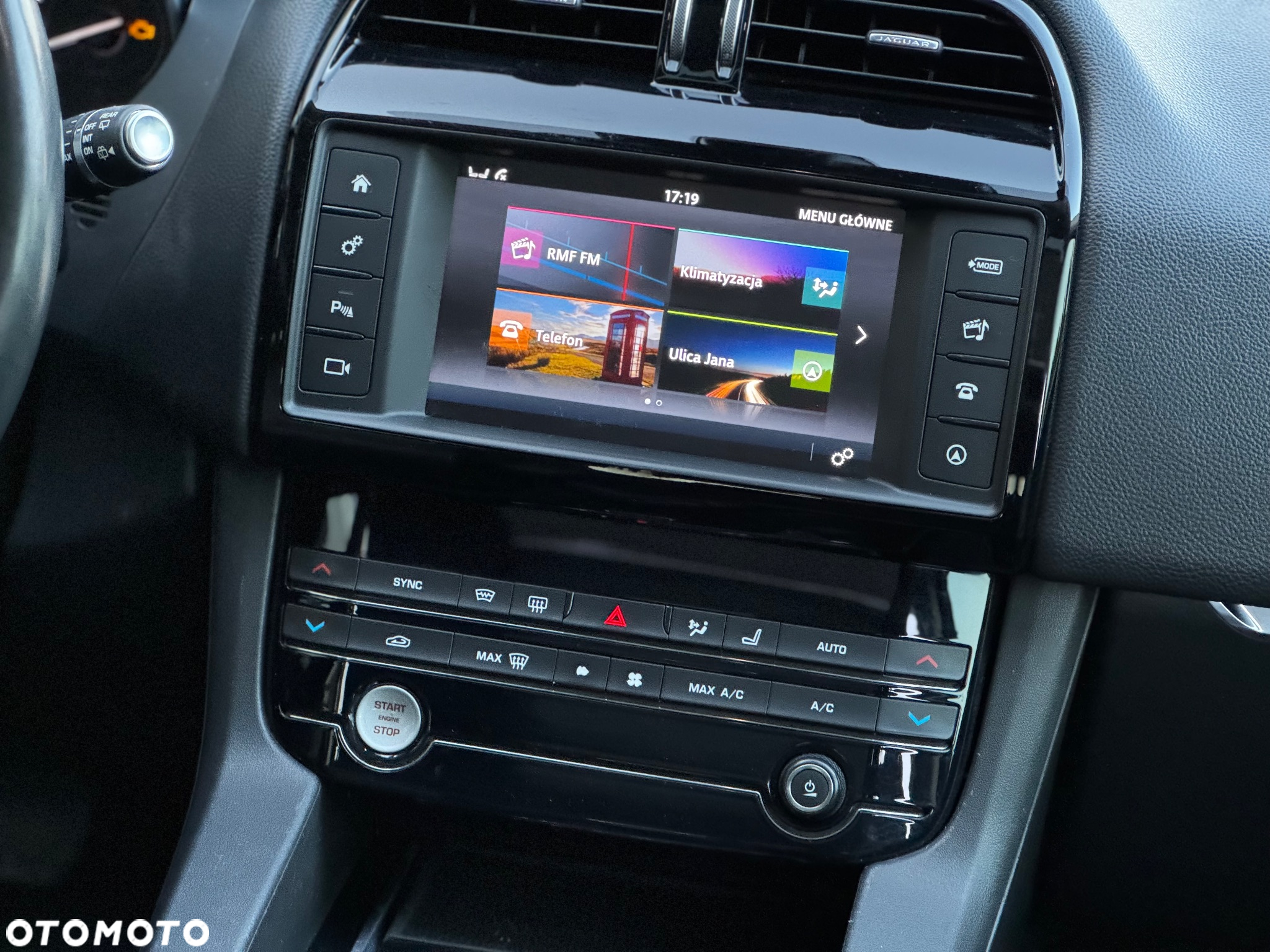Jaguar F-Pace 3.0 V6 AWD R-Sport - 23