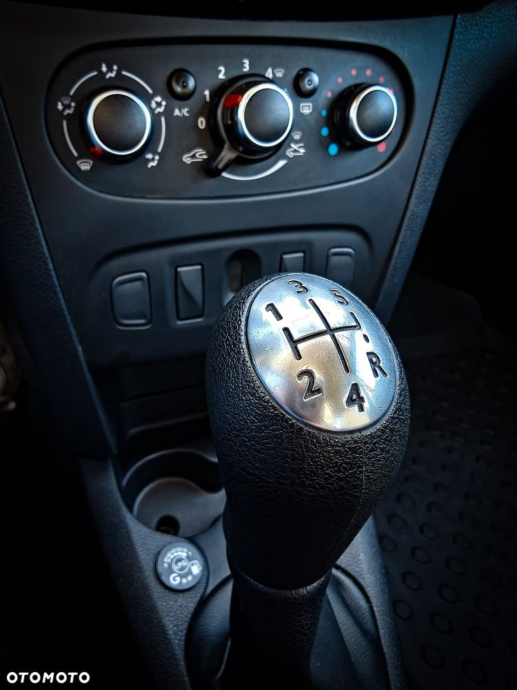 Dacia Sandero - 9