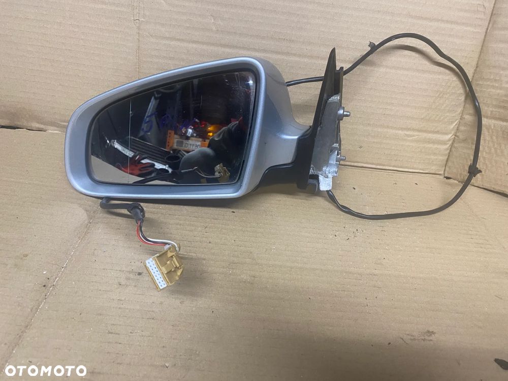 LUSTERKO LEWE 5PIN AUDI A4 B6 010681 - 1