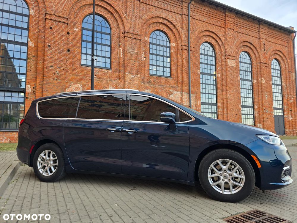 Chrysler Pacifica - 8