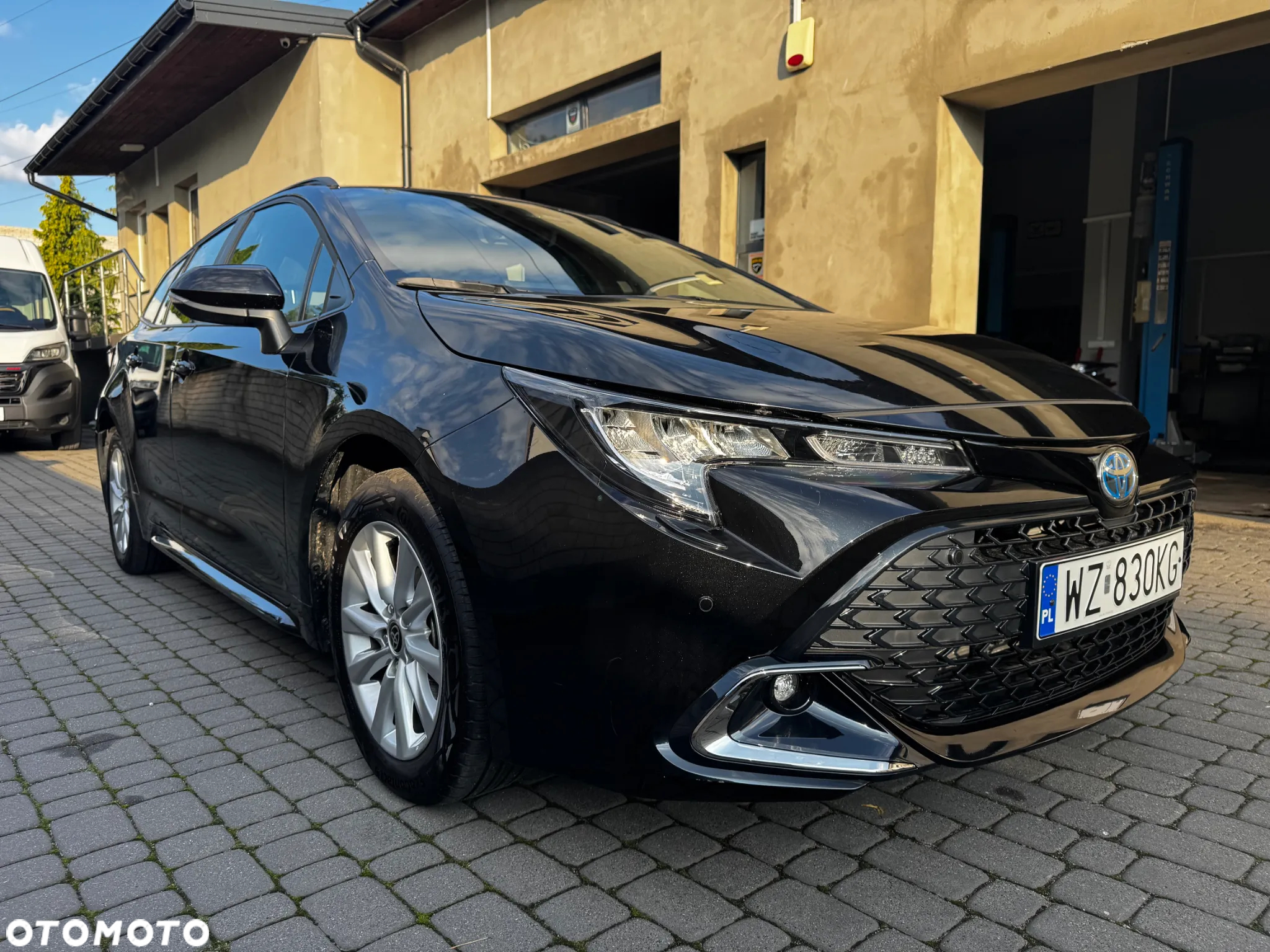 Toyota Corolla 1.8 Hybrid Executive - 6