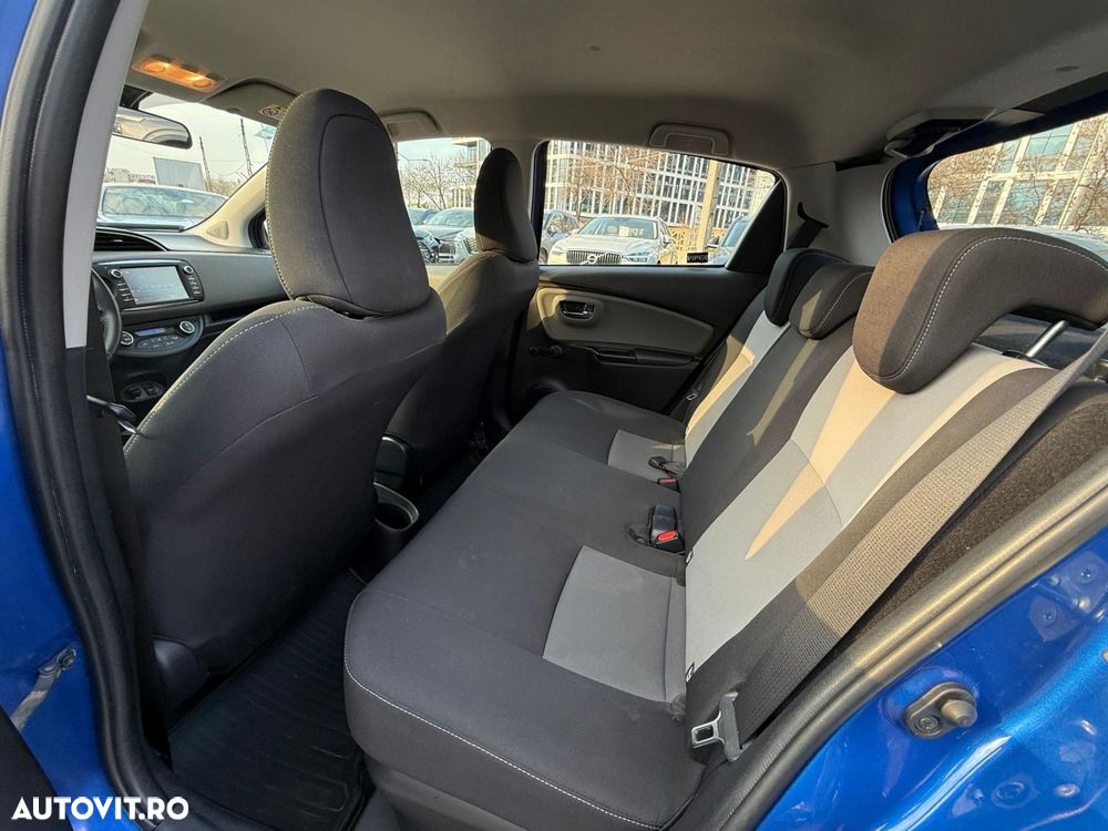 Toyota Yaris - 10