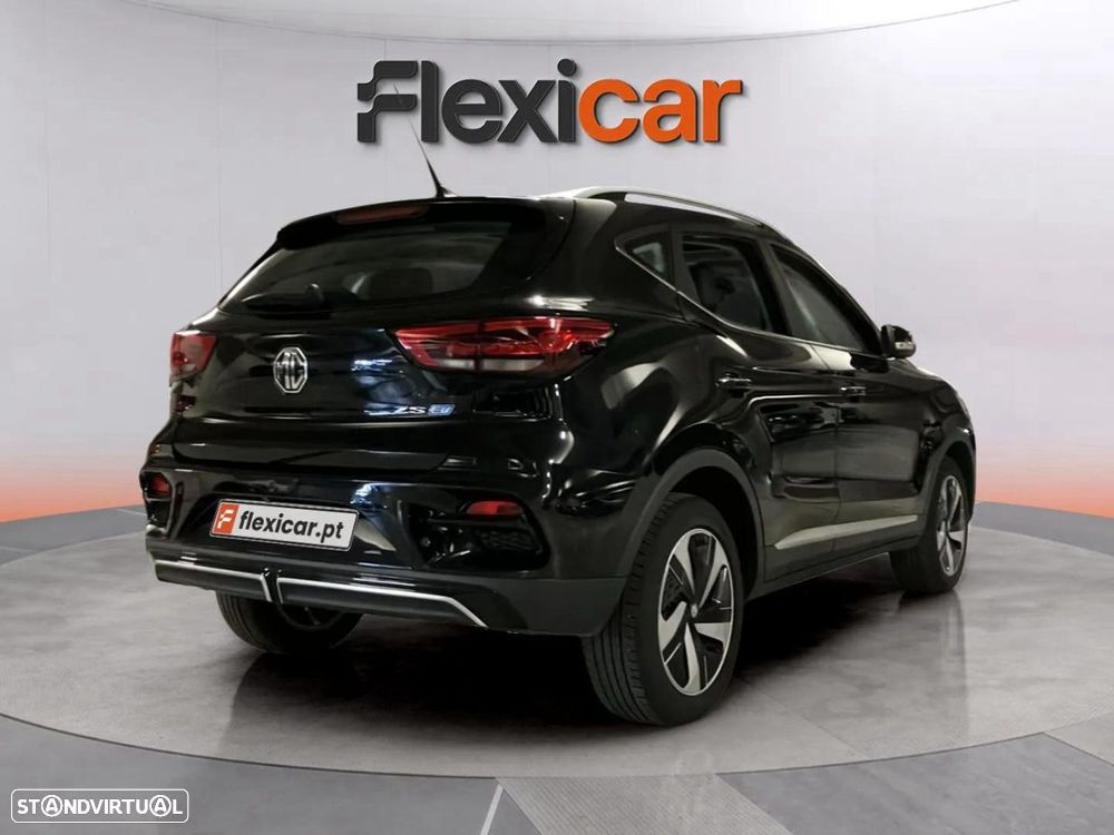 MG ZS EV 72.6 kWh Luxury OBC 11 kW - 6