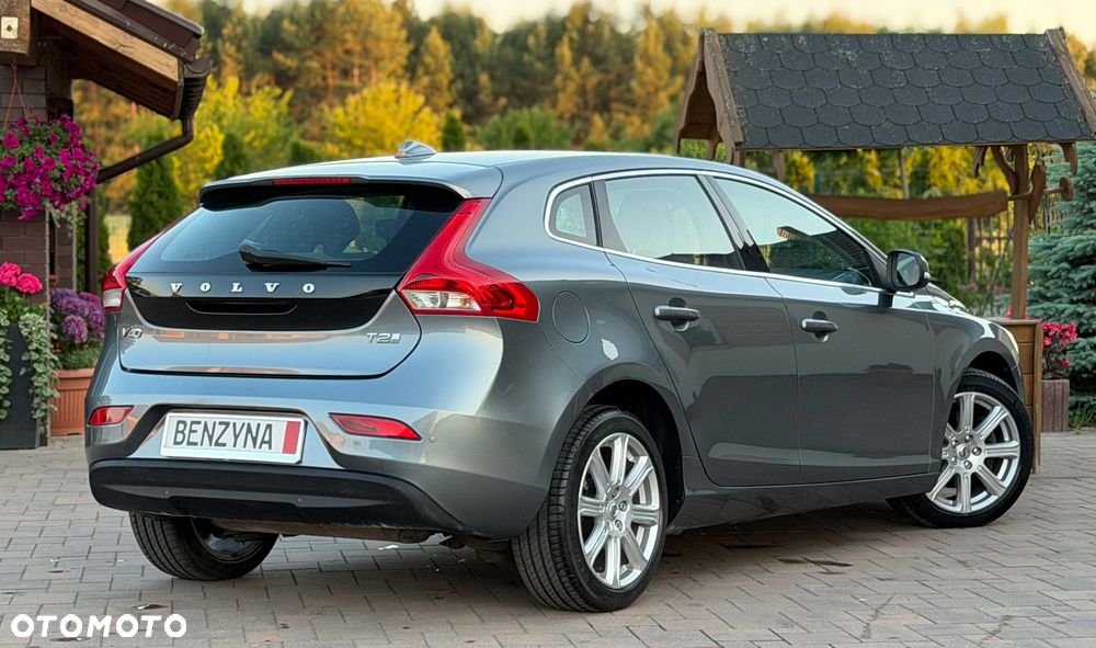 Volvo V40 T2 Inscription - 21