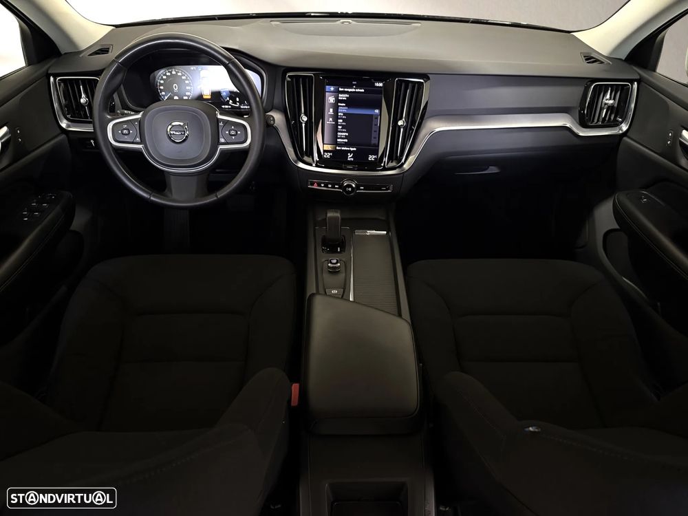 Volvo V60 2.0 B4 Momentum Geartronic - 16