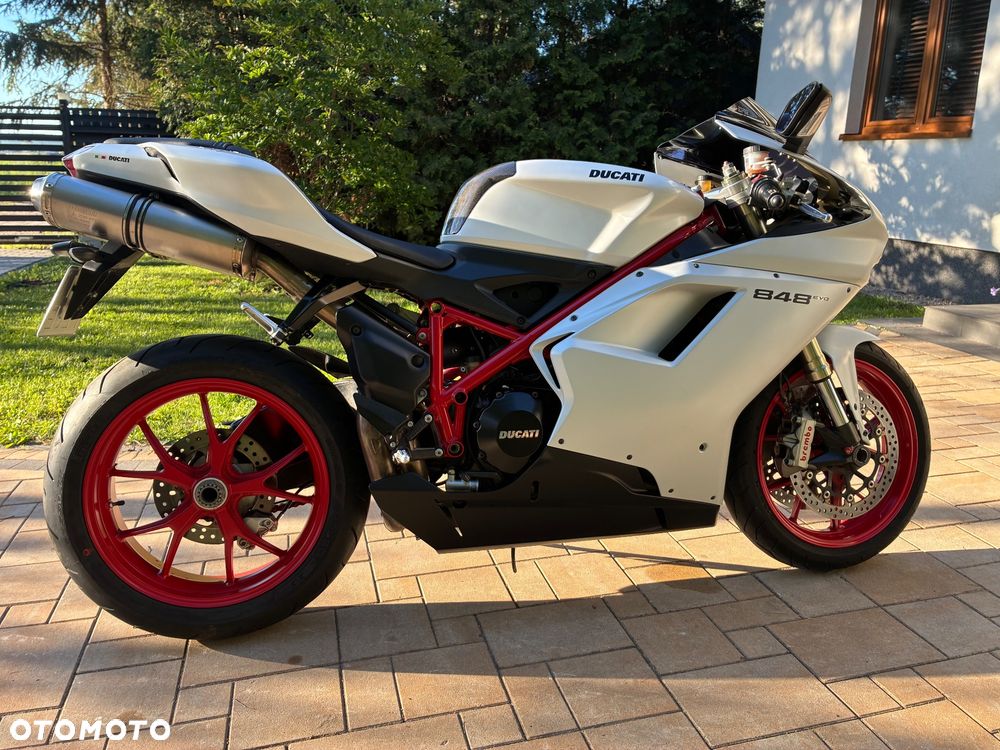Ducati 848 - 12