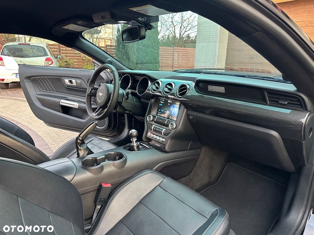 Ford Mustang 5.0 V8 GT - 16