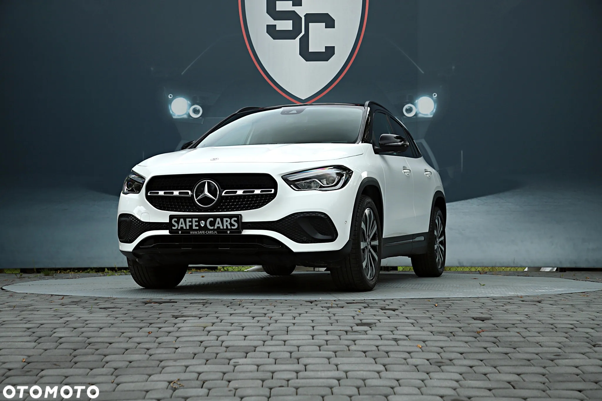 Mercedes-Benz GLA 200 Style - 4