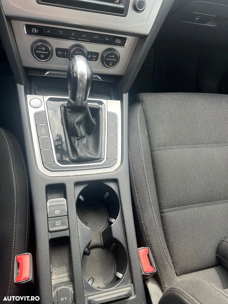 Volkswagen Passat - 5